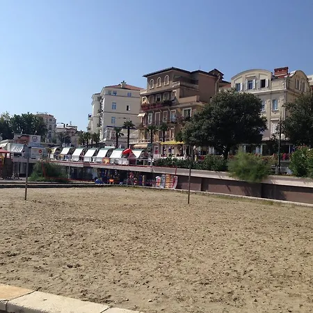 Opatija Central Studio Apartment * Abbázia