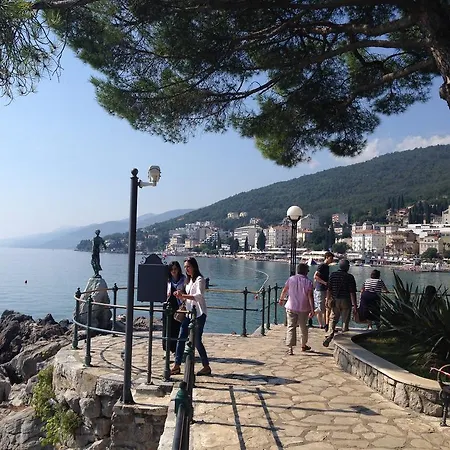 Opatija Central Studio Apartment *